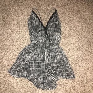 FORA WRAP ROMPER